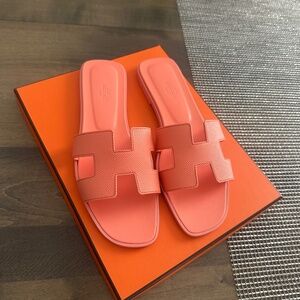 Hermes Oran orange joey epsom new never worn size 39
